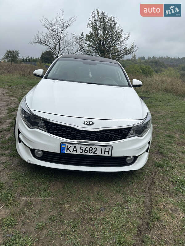 Седан Kia K5 2018 в Виннице