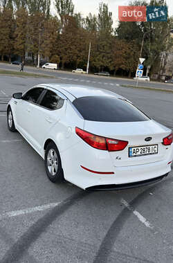 Седан Kia K5 2014 в 