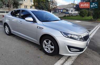 Седан Kia K5 2011 в Барышевке