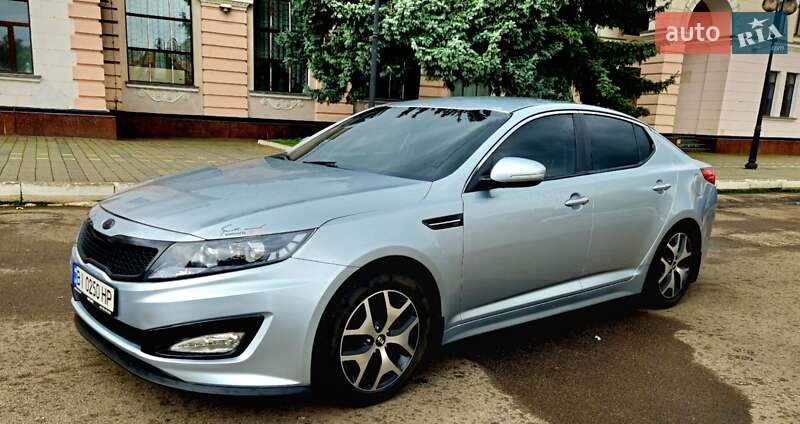Седан Kia K5 2013 в Знаменке