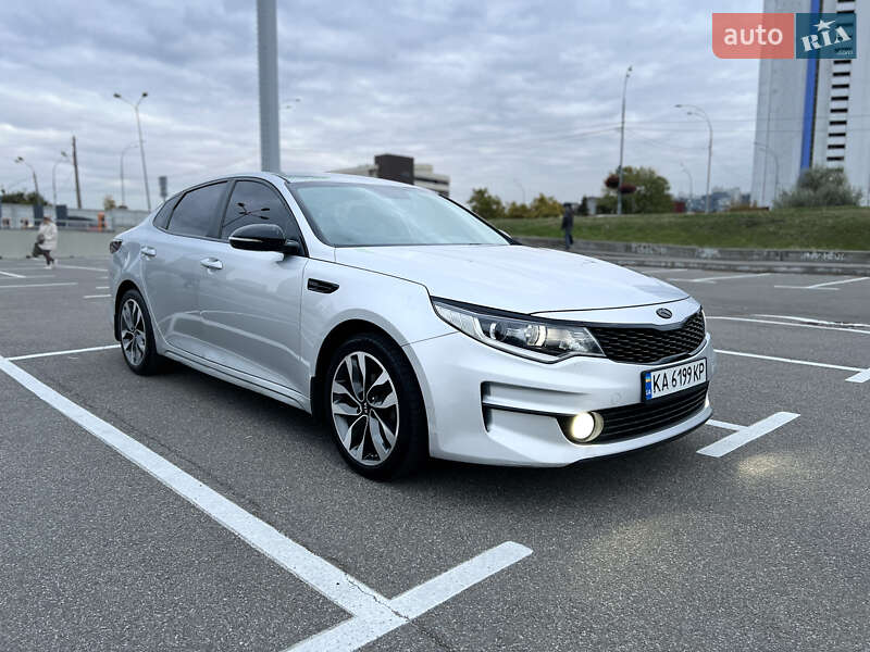 Седан Kia K5 2016 в Києві