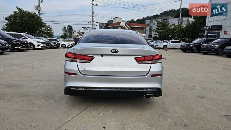 Седан Kia K5 2018 в Киеве