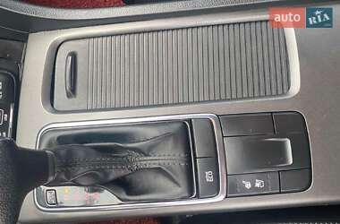Седан Kia K5 2017 в 