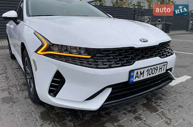Седан Kia K5 2021 в  фото 20 Седан Kia K5 2021 в
