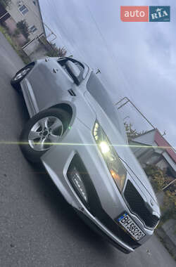 Седан Kia K5 2013 в Одессе