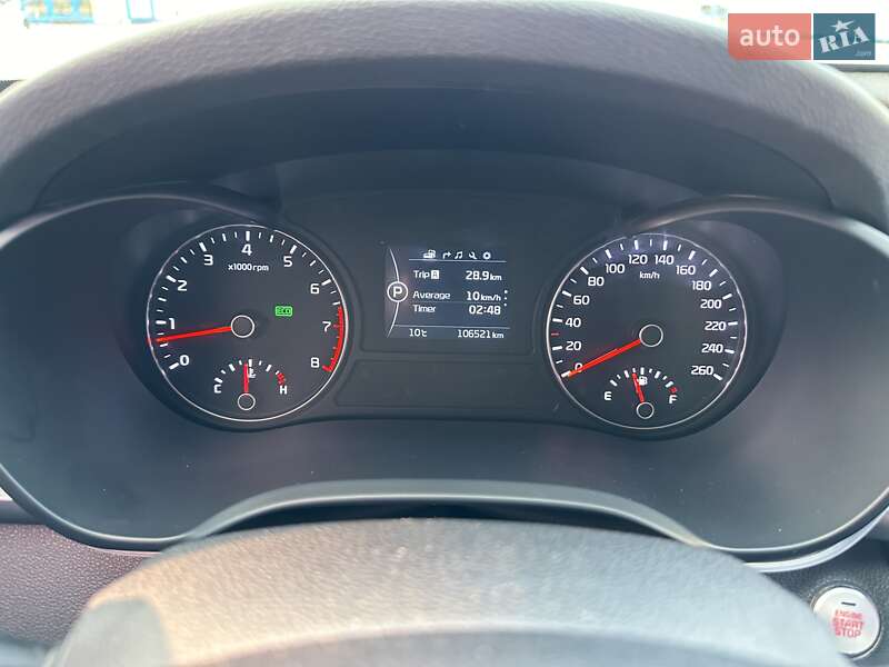 Седан Kia K5 2016 в Киеве