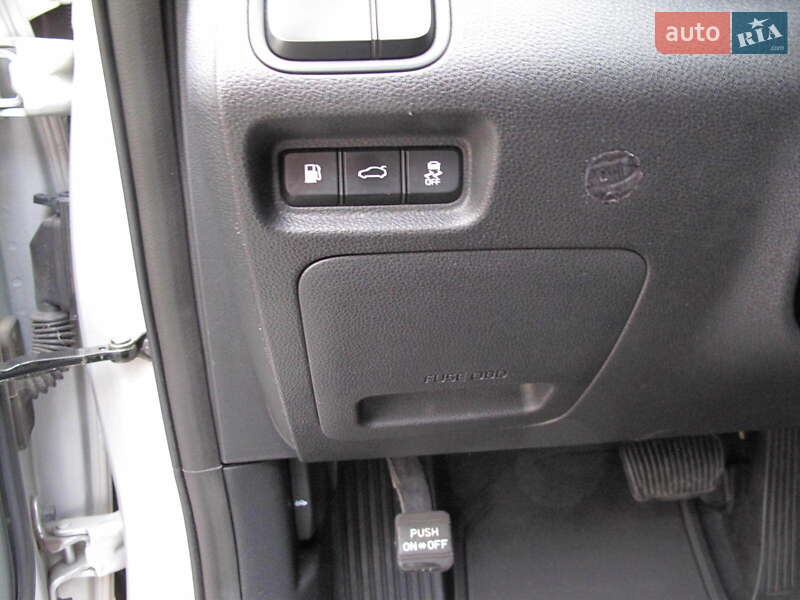 Седан Kia K5 2017 в Киеве фото 20 Седан Kia K5 2017 в Киеве