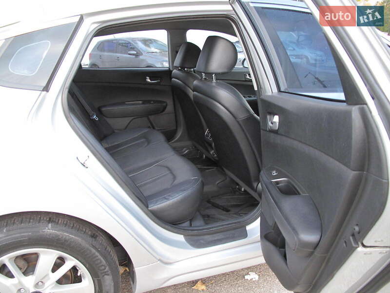 Седан Kia K5 2017 в Киеве фото 35 Седан Kia K5 2017 в Киеве