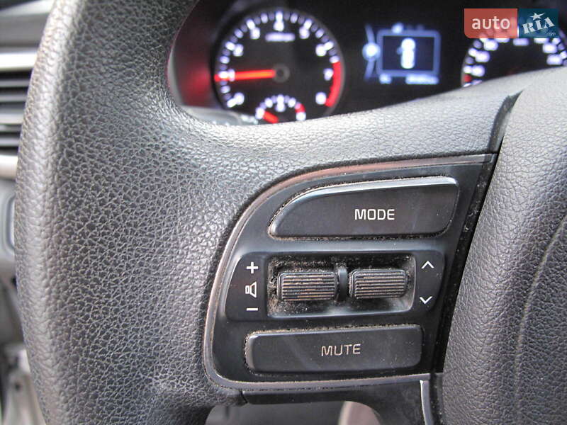 Седан Kia K5 2017 в Киеве фото 45 Седан Kia K5 2017 в Киеве
