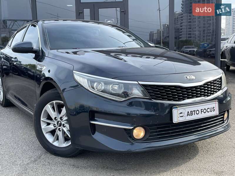 Седан Kia K5 2016 в Киеве