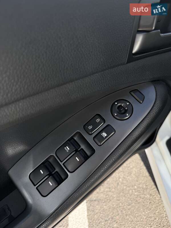 Седан Kia K5 2012 в Одесі фото 17 Седан Kia K5 2012 в Одесі