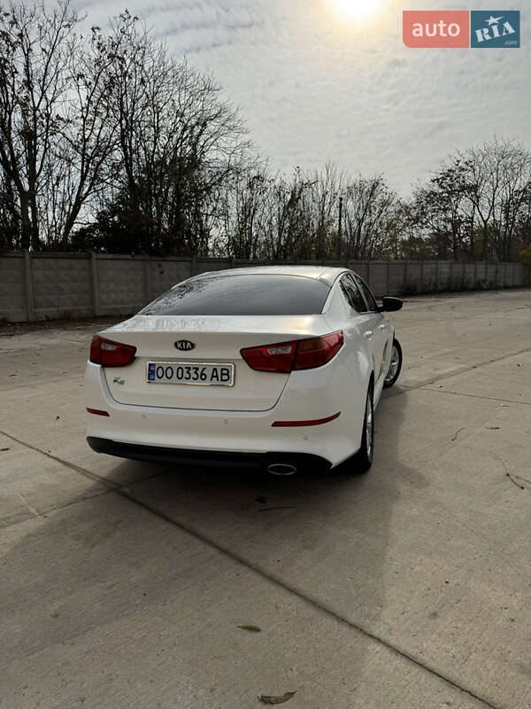 Седан Kia K5 2014 в Одессе