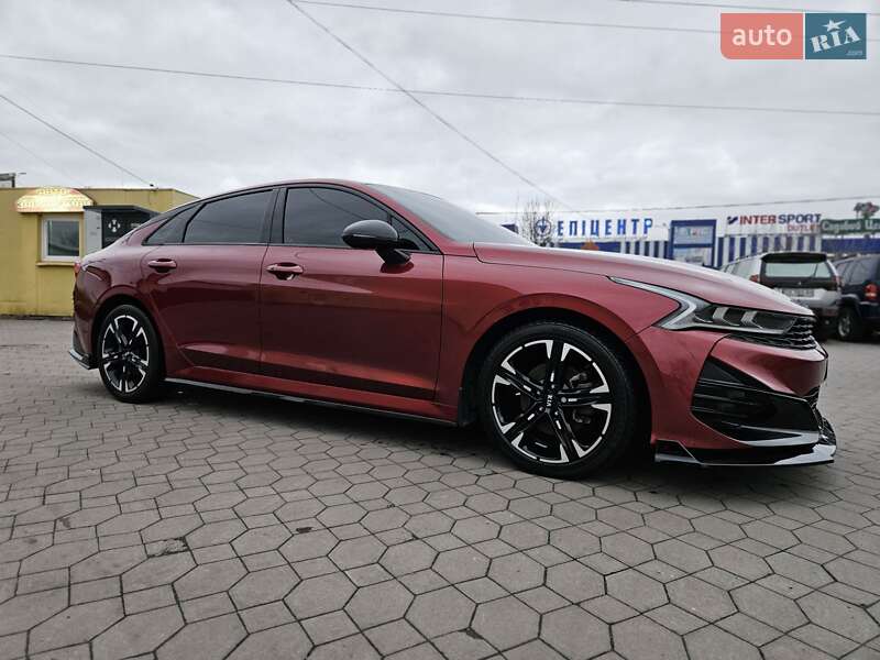 Седан Kia K5 2020 в Львове