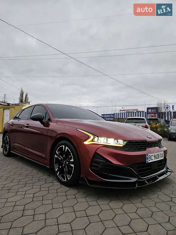 Седан Kia K5 2020 в Львове