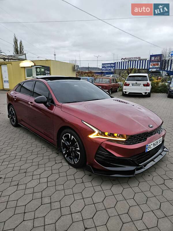 Седан Kia K5 2020 в Львове