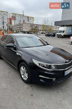 Седан Kia K5 2016 в Харкові