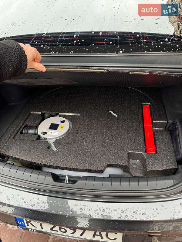 Седан Kia K5 2021 в Києві