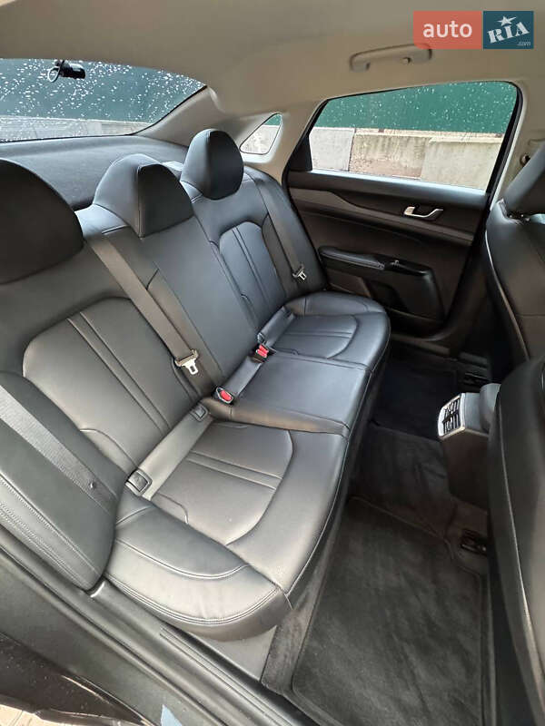 Седан Kia K5 2021 в Києві