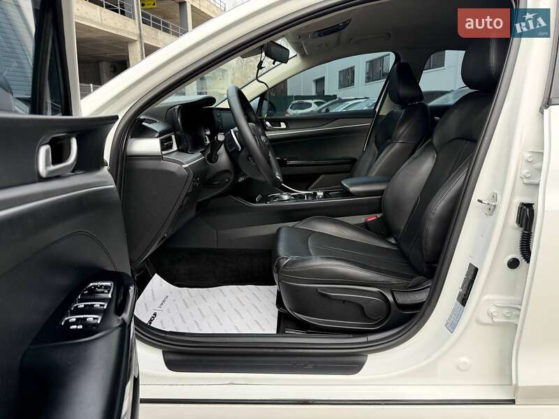 Седан Kia K5 2020 в Одессе