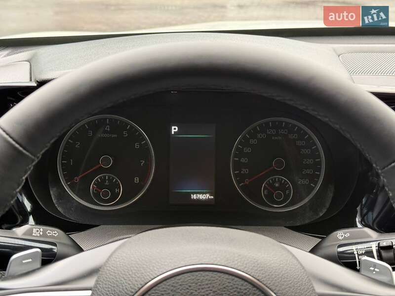 Седан Kia K5 2020 в Одессе