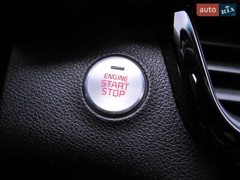 Седан Kia K5 2017 в Києві фото 76 Седан Kia K5 2017 в Києві