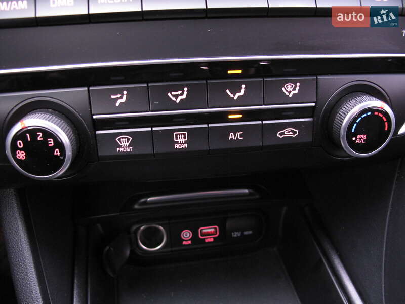 Седан Kia K5 2017 в Києві фото 82 Седан Kia K5 2017 в Києві