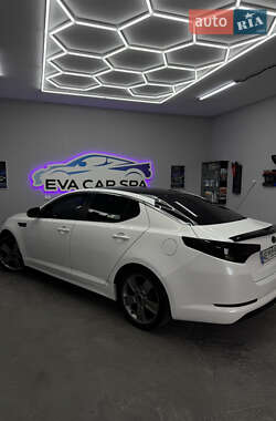 Седан Kia K5 2013 в Запорожье