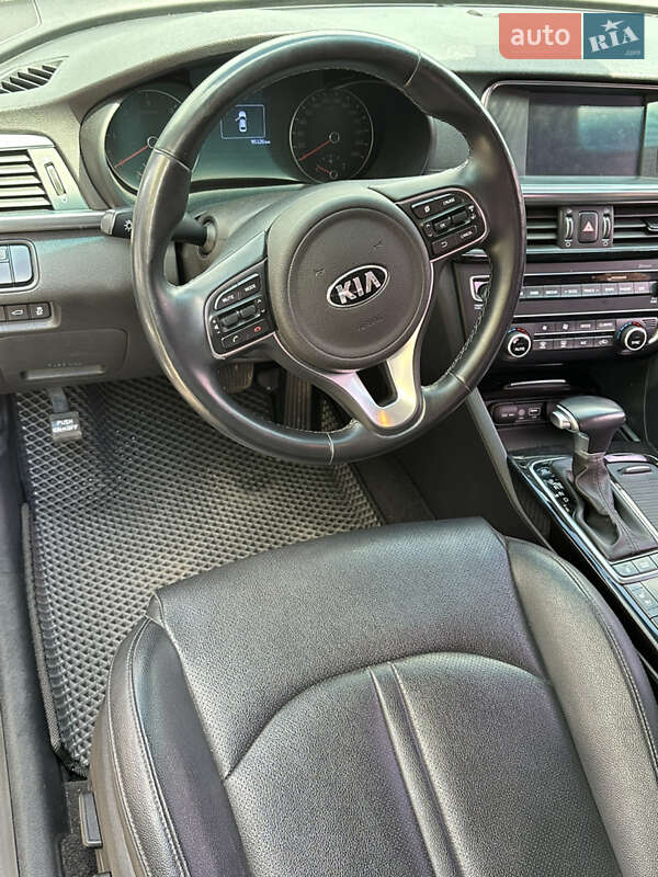 Седан Kia K5 2016 в Сумах