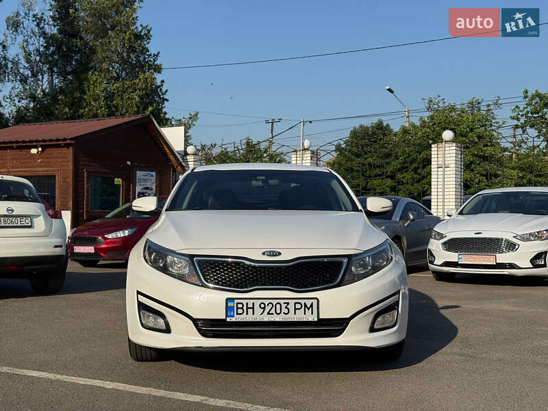Седан Kia K5 2014 в Ізмаїлі