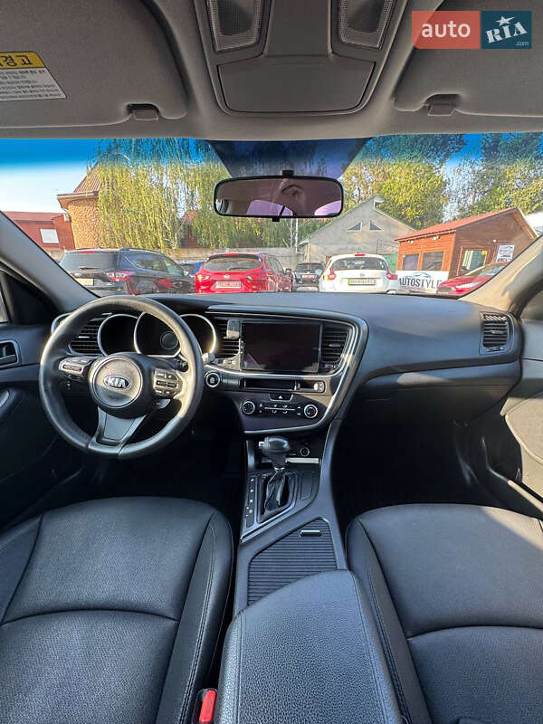 Седан Kia K5 2014 в Ізмаїлі