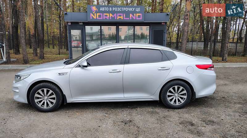 Седан Kia K5 2015 в Киеве