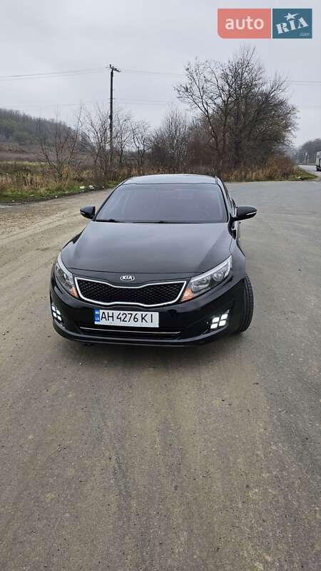 Седан Kia K5 2015 в Черновцах