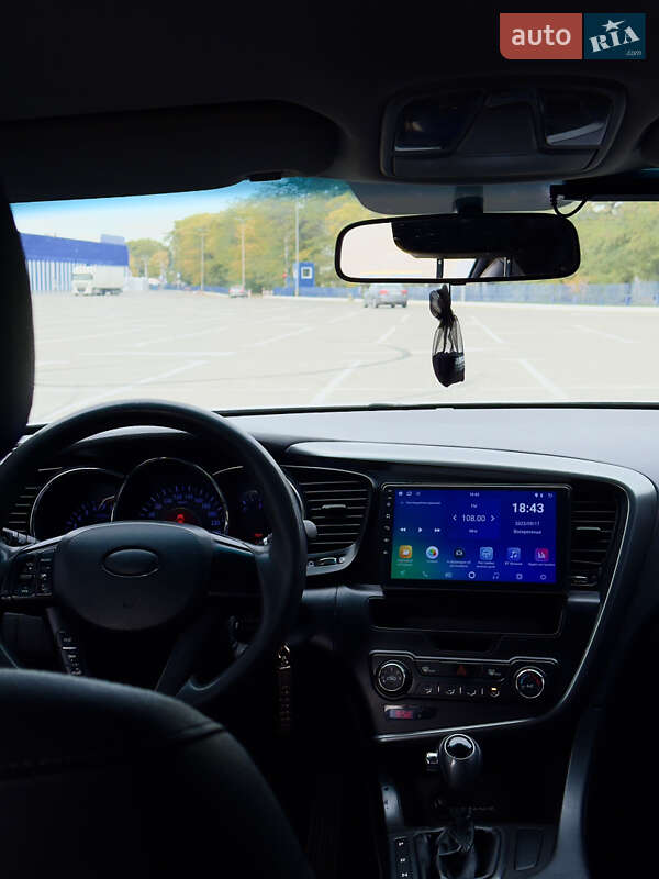 Седан Kia K5 2012 в Одесі