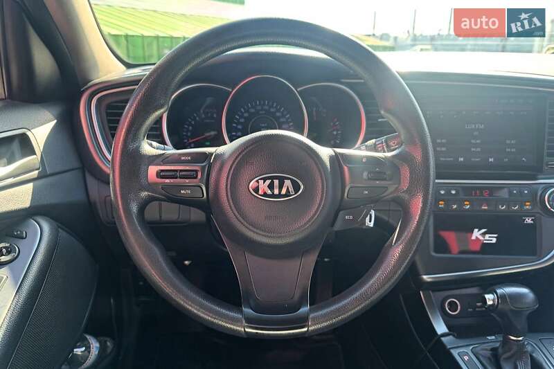 Седан Kia K5 2014 в Киеве