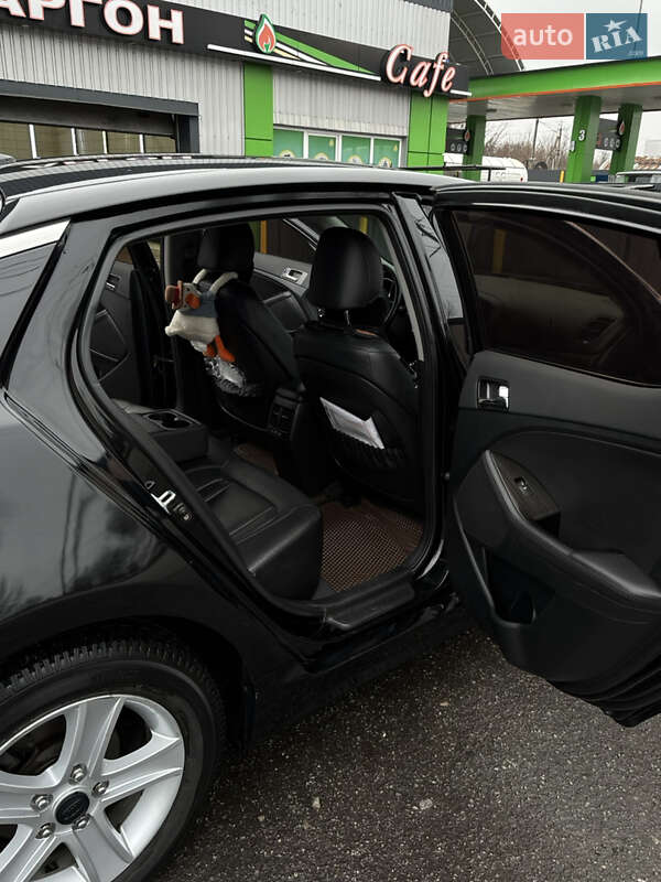 Седан Kia K5 2010 в Житомирі