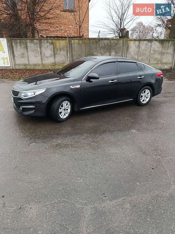 Седан Kia K5 2016 в Умані