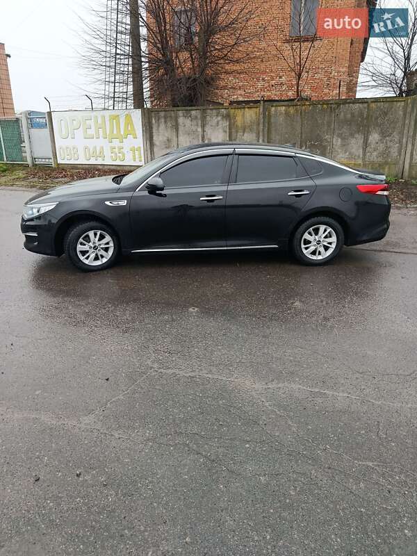 Седан Kia K5 2016 в Умані
