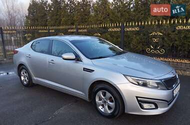 Седан Kia K5 2014 в Чернигове