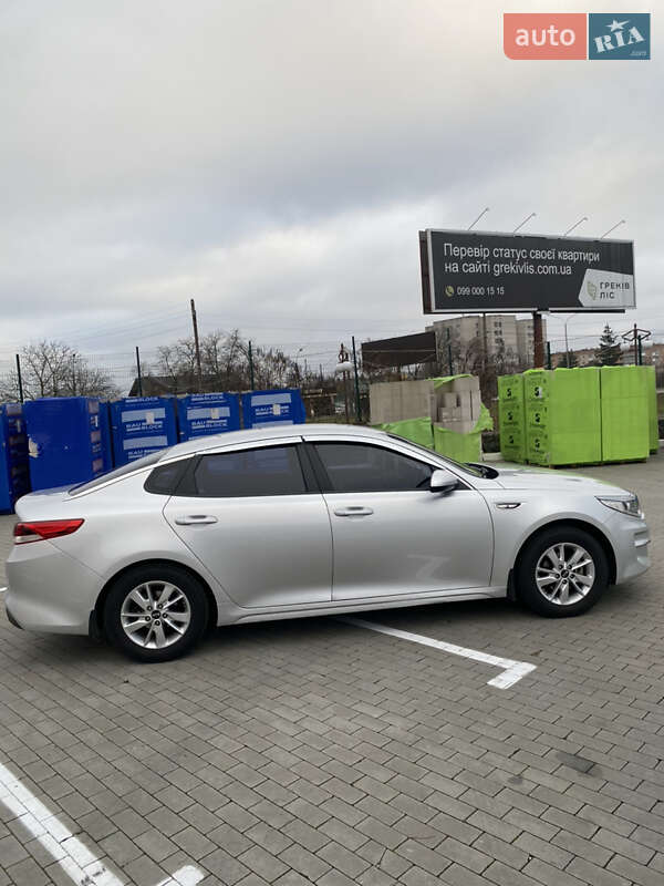 Седан Kia K5 2015 в Благовіщенську фото 7 Седан Kia K5 2015 в Благовіщенську