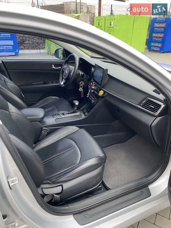 Седан Kia K5 2015 в Благовіщенську фото 11 Седан Kia K5 2015 в Благовіщенську