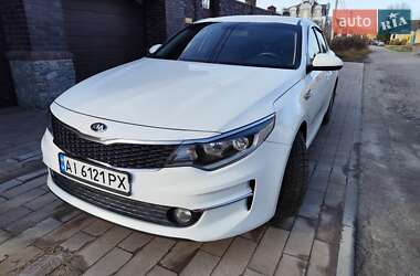 Седан Kia K5 2016 в Києві