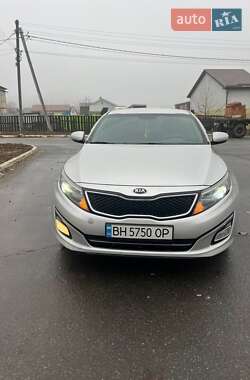 Седан Kia K5 2014 в Києві