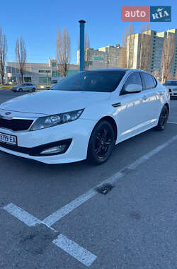 Седан Kia K5 2011 в Киеве