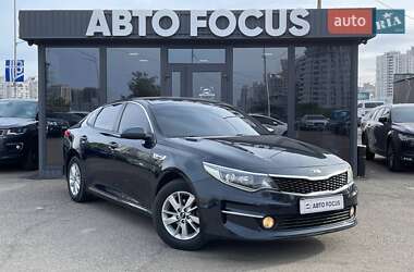 Седан Kia K5 2016 в Киеве