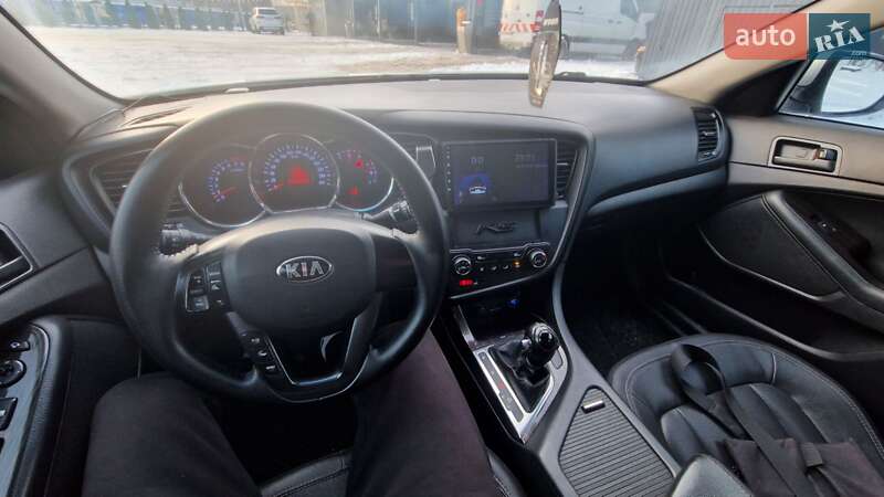 Седан Kia K5 2013 в Запоріжжі