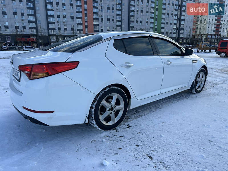 Седан Kia K5 2013 в Києві