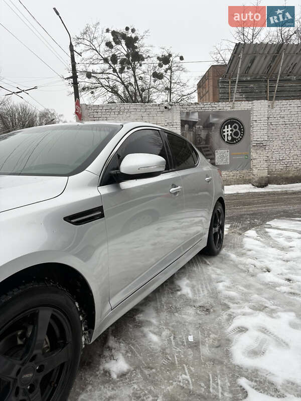 Седан Kia K5 2013 в Вінниці