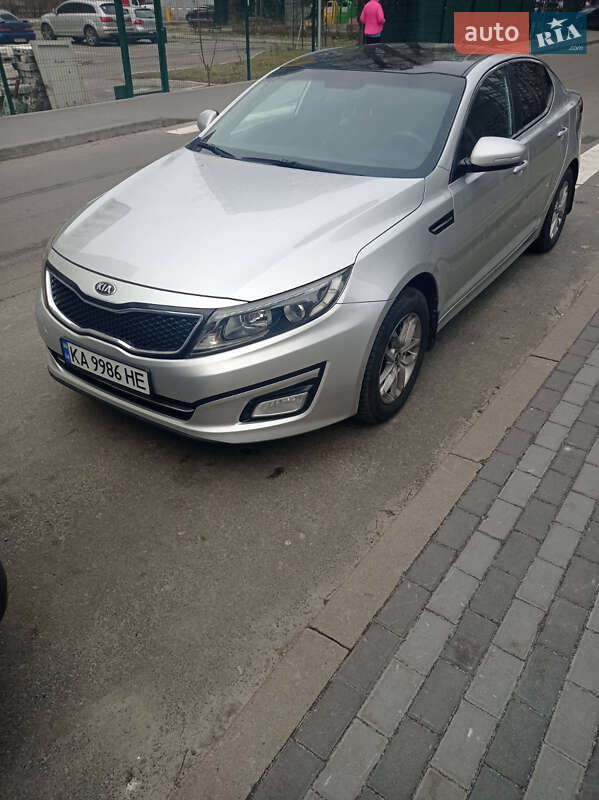 Седан Kia K5 2013 в Киеве