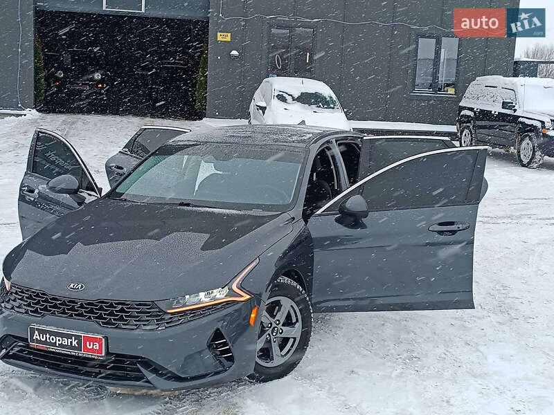 Седан Kia K5 2020 в Львове