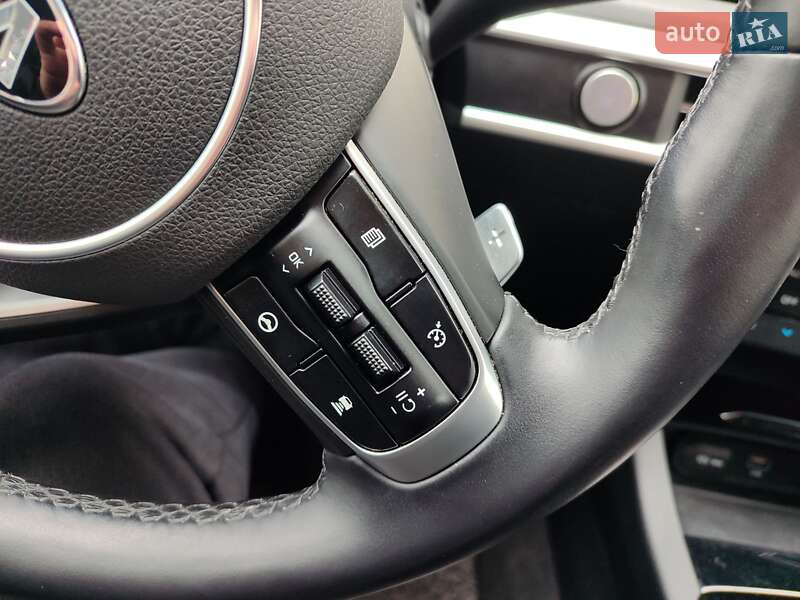 Седан Kia K5 2020 в Запорожье